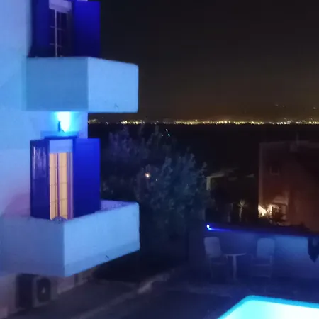 Aparthotel Blue Dolphin Studios And Vagia (Aegina)