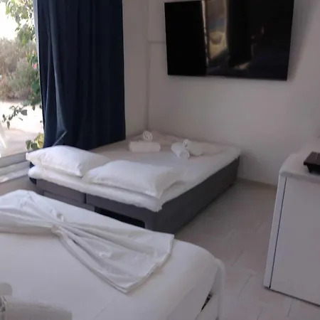 Aparthotel Blue Dolphin Studios And
