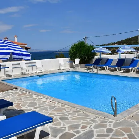 Blue Dolphin And Apart Otel 3*