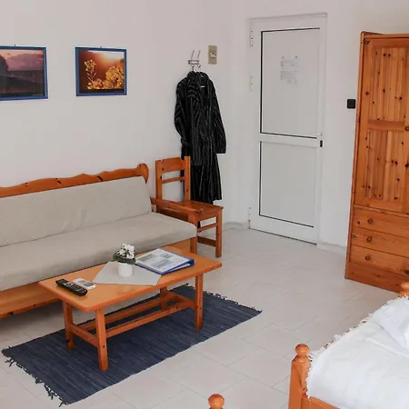 Aparthotel Blue Dolphin Studios And 3*